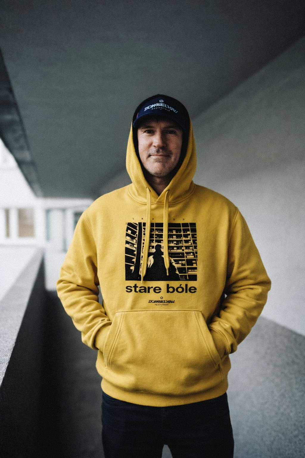 Bluza z kapturem Stare bóle PREORDER (wysyłka 27-30.04.2026) - obrazek 2